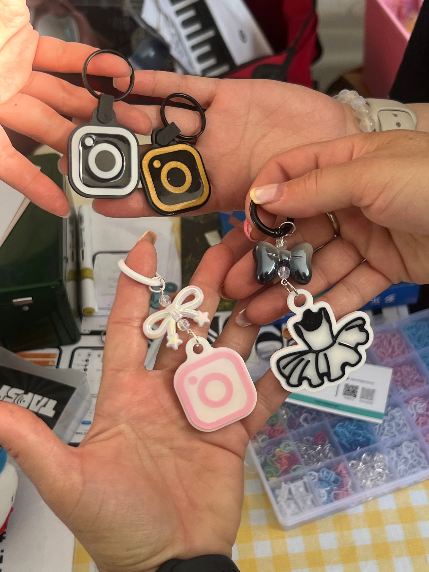 TAPSY Social Media NFC Smart Tag IG Rainbow Purple&White