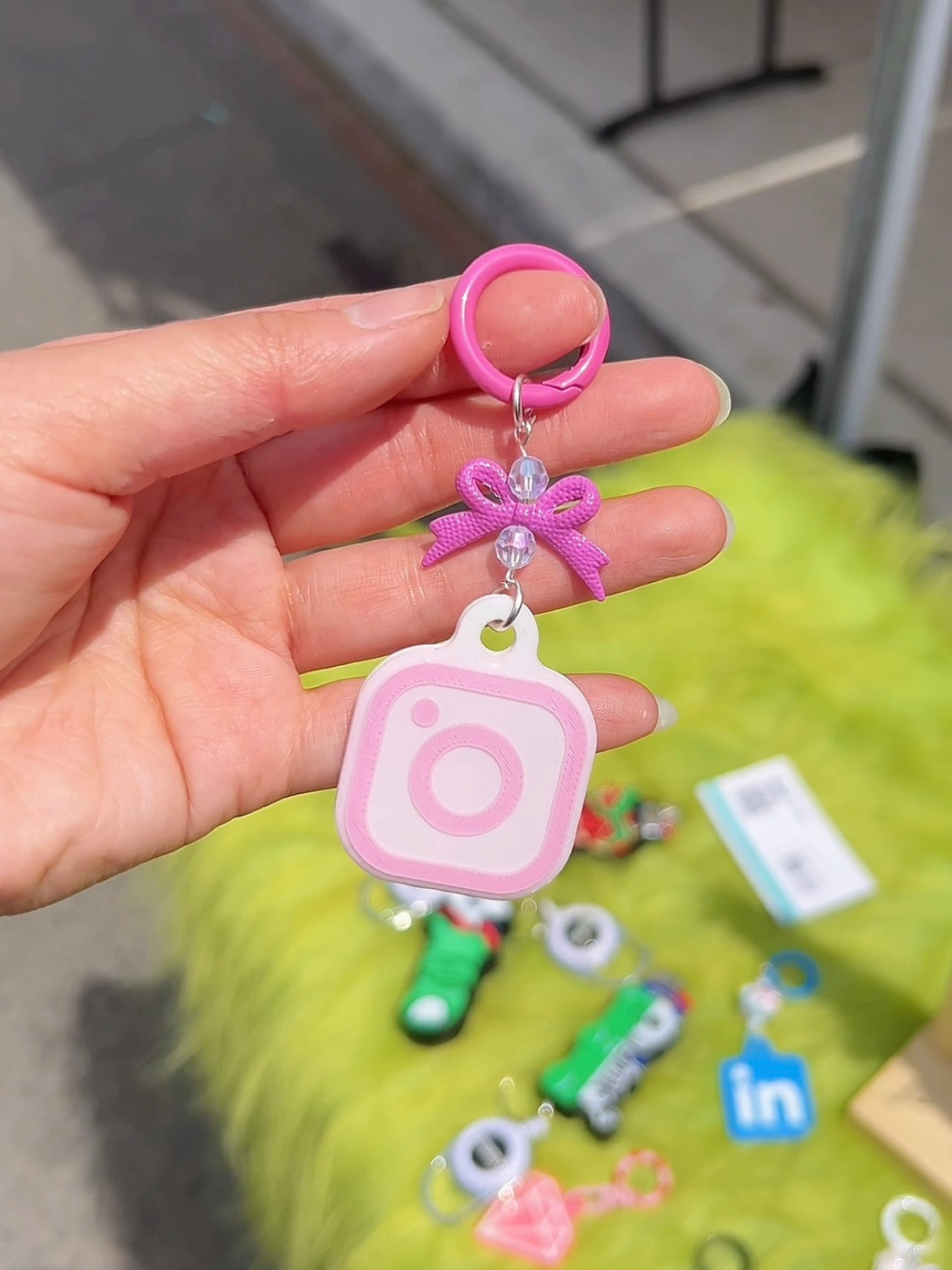 TAPSY Social Media NFC Smart Tag IG White&Pink