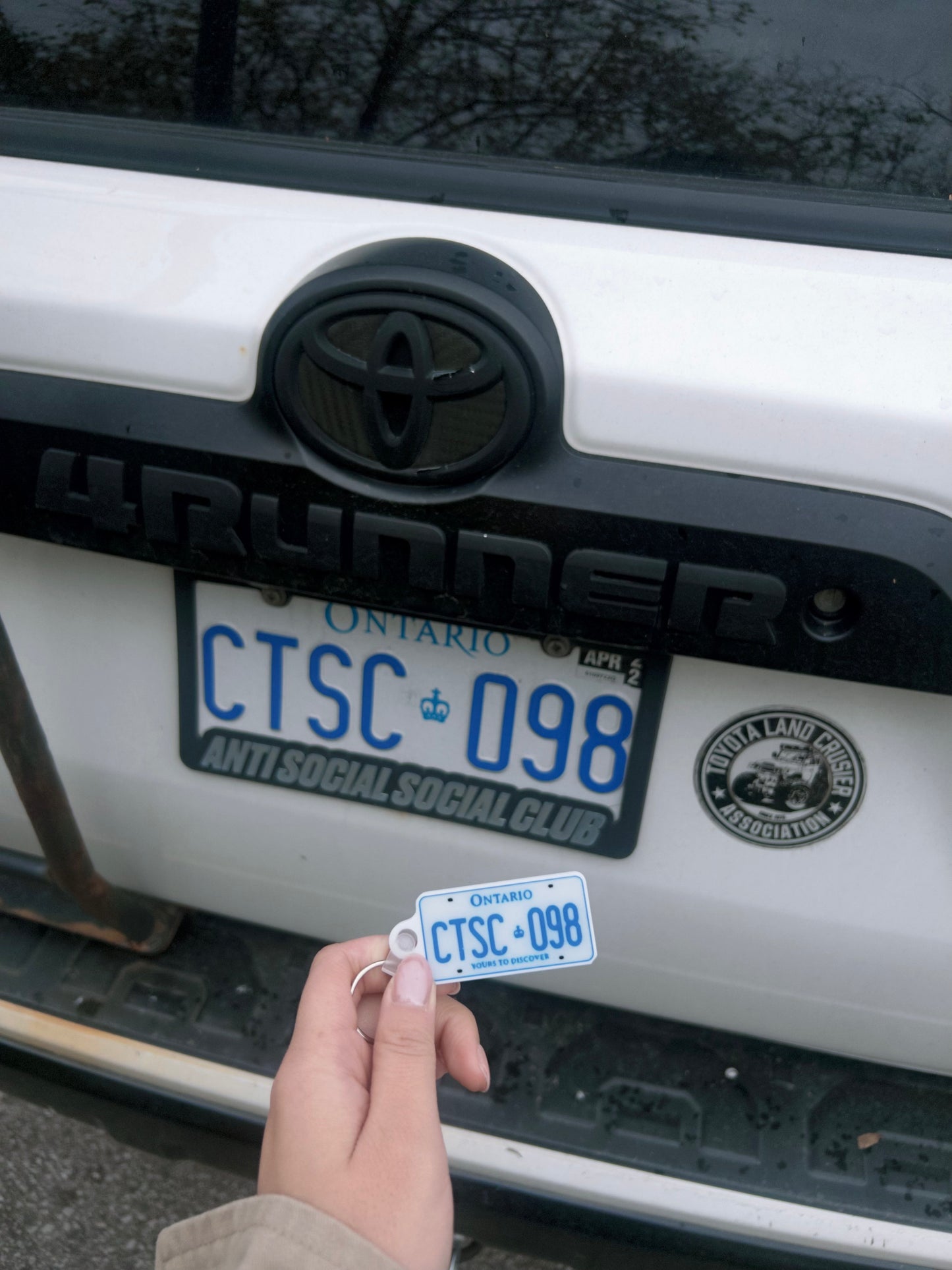 [CUSTOMIZE] Mini Ontario Car Plate with Smart Tag